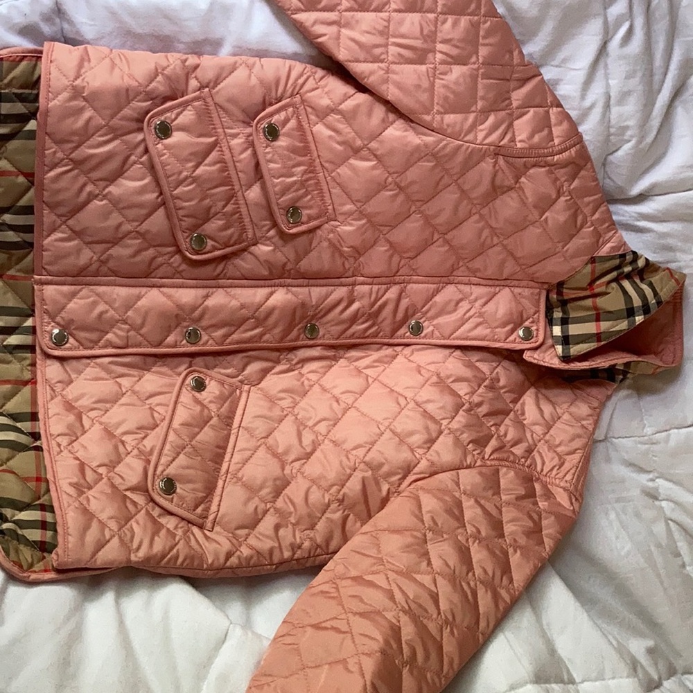 But bury kids jacket size 6T gently worn